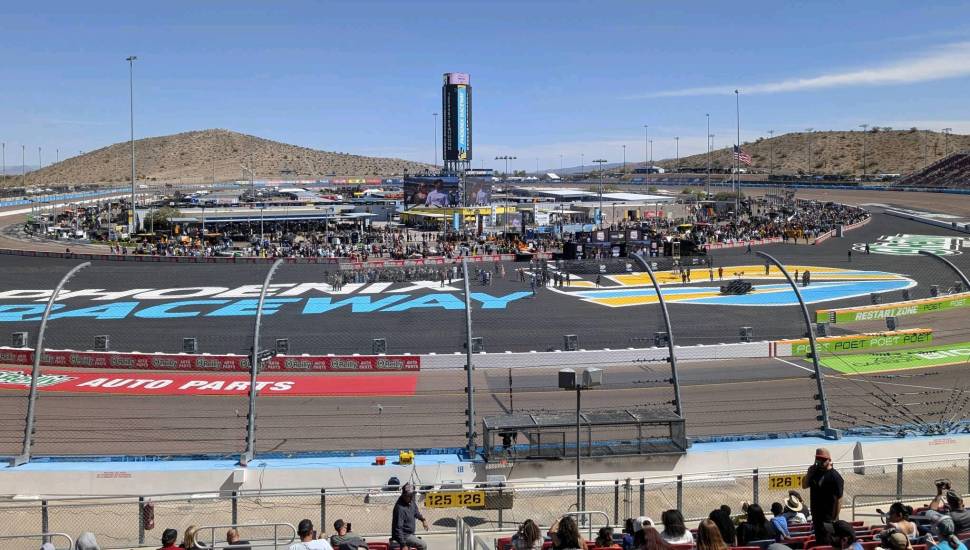 Phoenix Raceway, 126