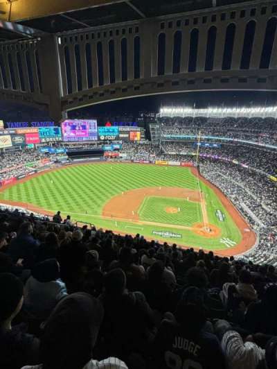 Yankee Stadium section 423