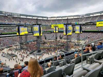 MetLife Stadium section 220C