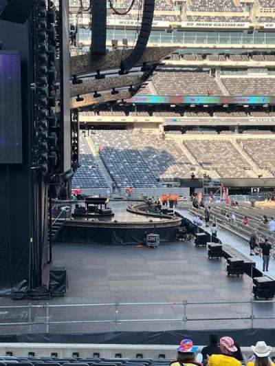 MetLife Stadium section 142