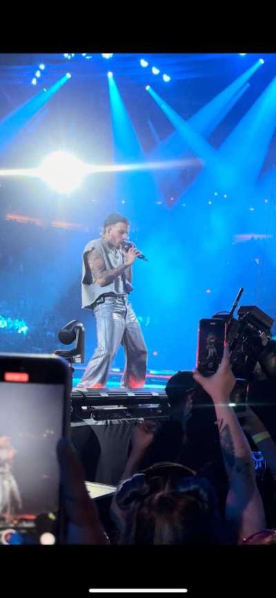Moda Center section Floor