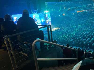 Giant Center section 121