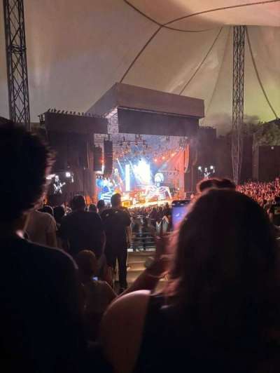 Shoreline Amphitheatre section 204