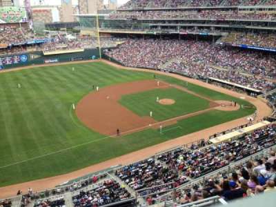 Target Field section 324