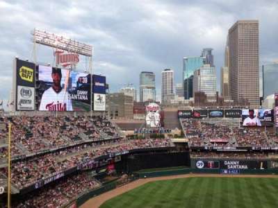 Target Field section 324