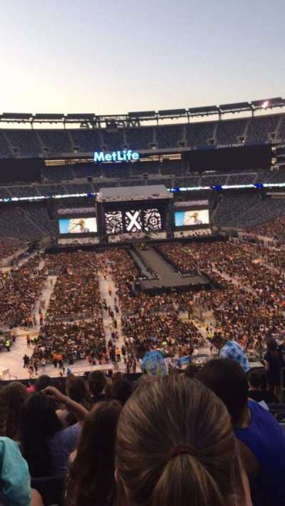 MetLife Stadium section 228A