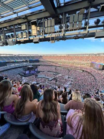 MetLife Stadium section 333