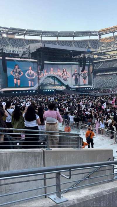 MetLife Stadium section 135