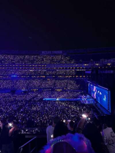 MetLife Stadium section 211
