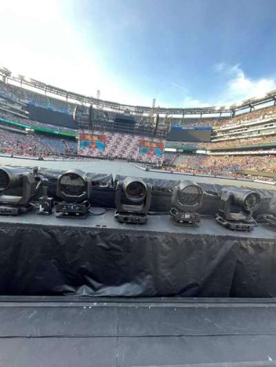 MetLife Stadium section Floor 8