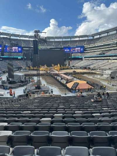 MetLife Stadium section 128