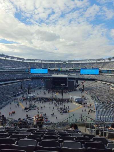 MetLife Stadium section 225b