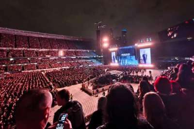 Soldier field section 210