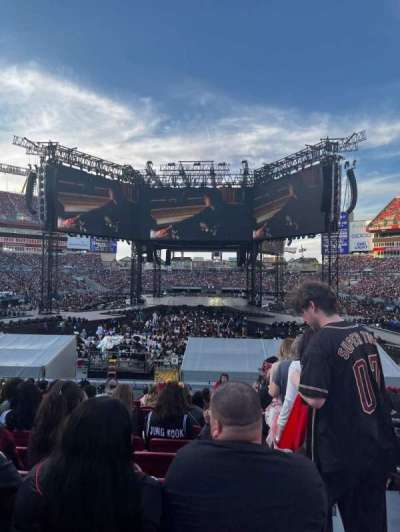 Raymond james stadium section 123