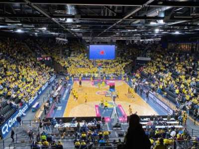 Gro&szlig;e EWE Arena