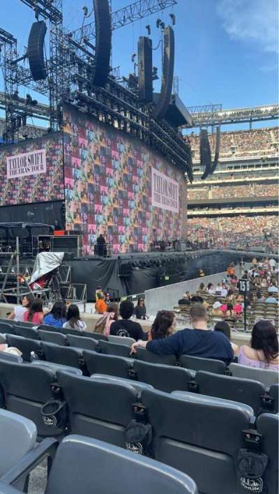 MetLife Stadium section 142