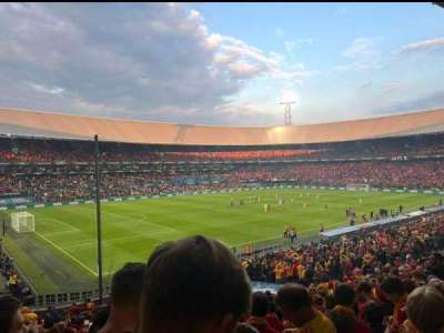 De Kuip section P
