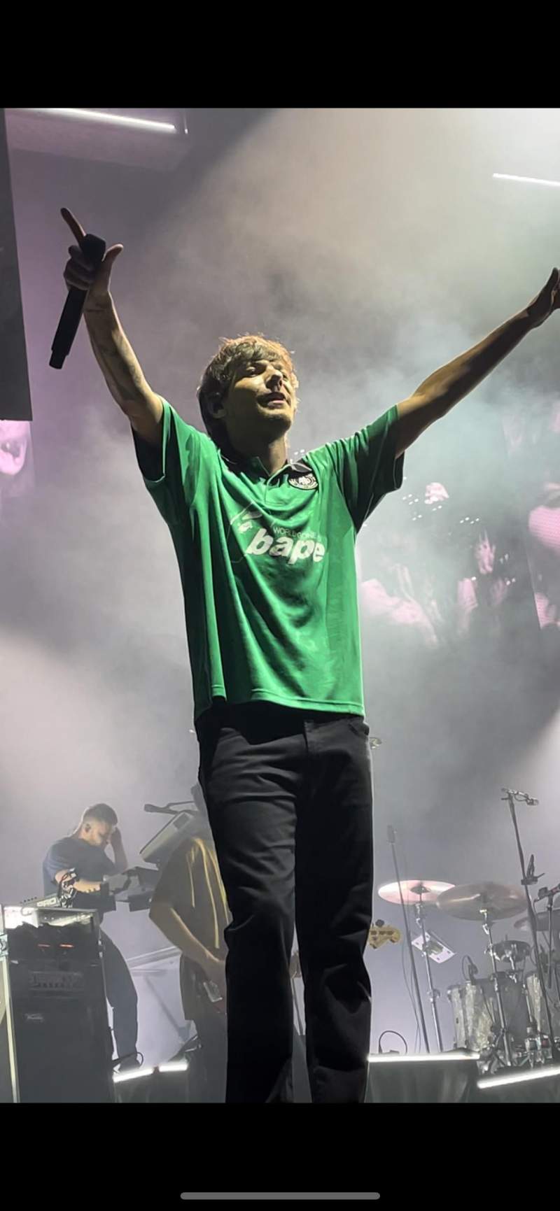 Louis Tomlinson Photo