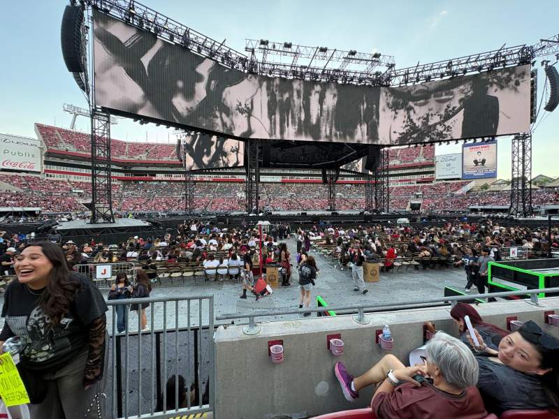 その他 ManWorld 1st Stadium LiveBlu-ray Raymond James stadium, level 1, First Level, home of Tampa Bay