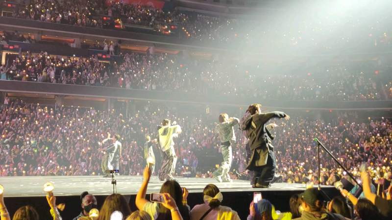 Seventeen Concert & Tour Photos