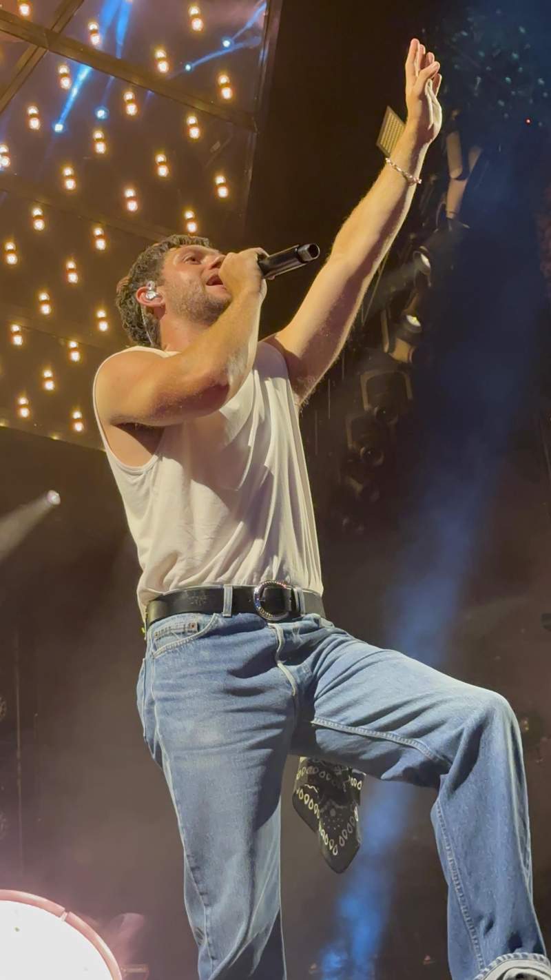 Niall Horan Photo