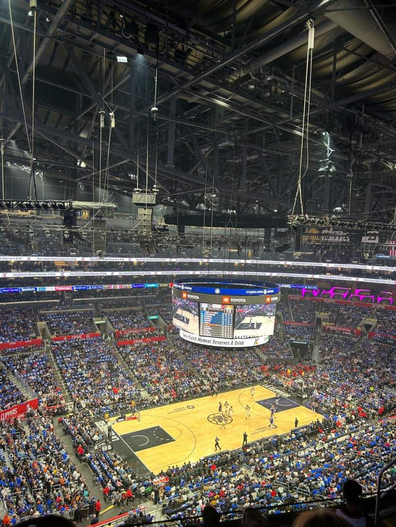 Crypto.com Arena, section 304, home of Los Angeles Kings, Los Angeles  Lakers, Los Angeles Clippers, Los Angeles Sparks, page 1